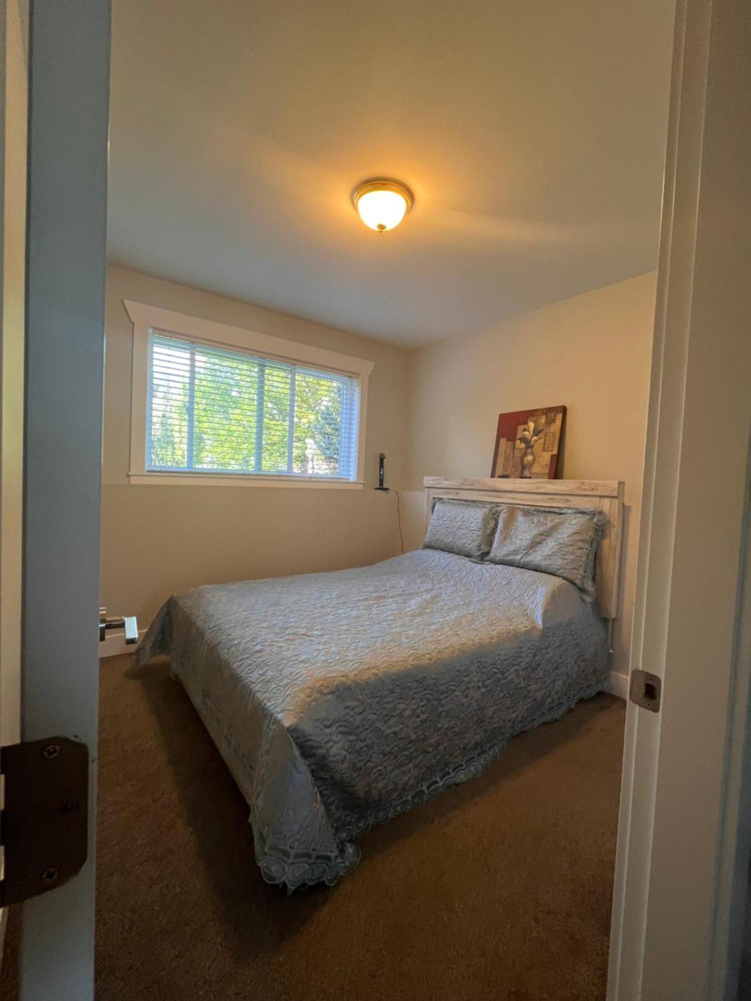 2 Bedroom Suite With Full Kitchen Revelstoke Exterior photo