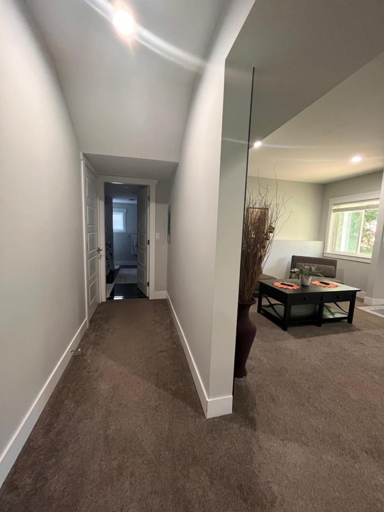 2 Bedroom Suite With Full Kitchen Revelstoke Exterior photo