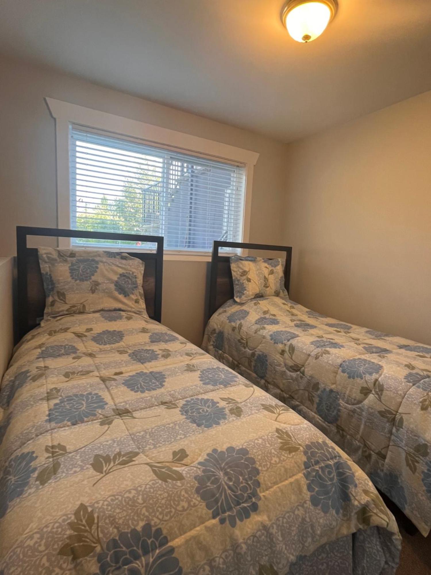 2 Bedroom Suite With Full Kitchen Revelstoke Exterior photo